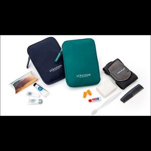 L’ Occitane Amenity kit